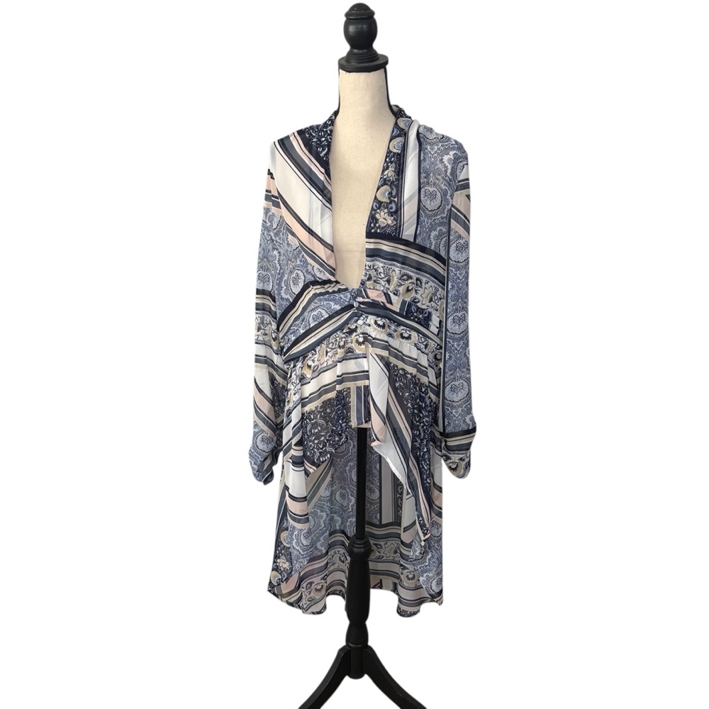 NY&Co. Blue and Cream Scarf Print Patterned High-low Blouse Button Detail Sz XL